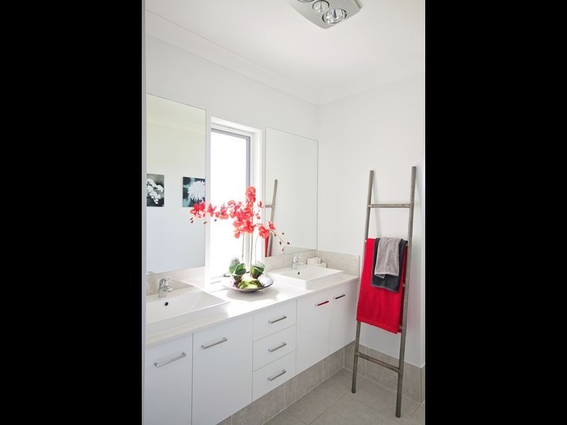 2 Corymbia Circuit, New Beith QLD 4124