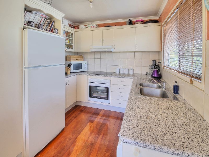 27 Highcrest Drive, Browns Plains QLD 4118