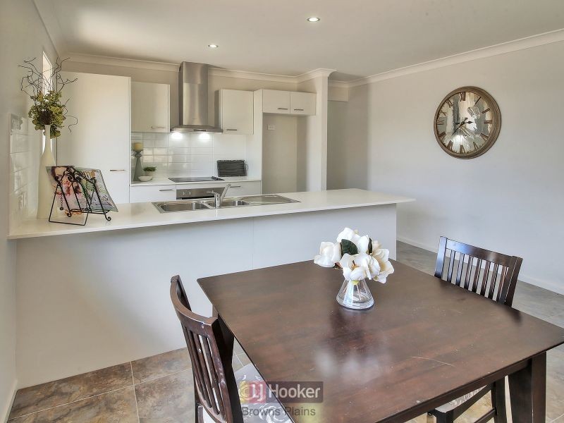 1/24 John Davison Place, Crestmead QLD 4132