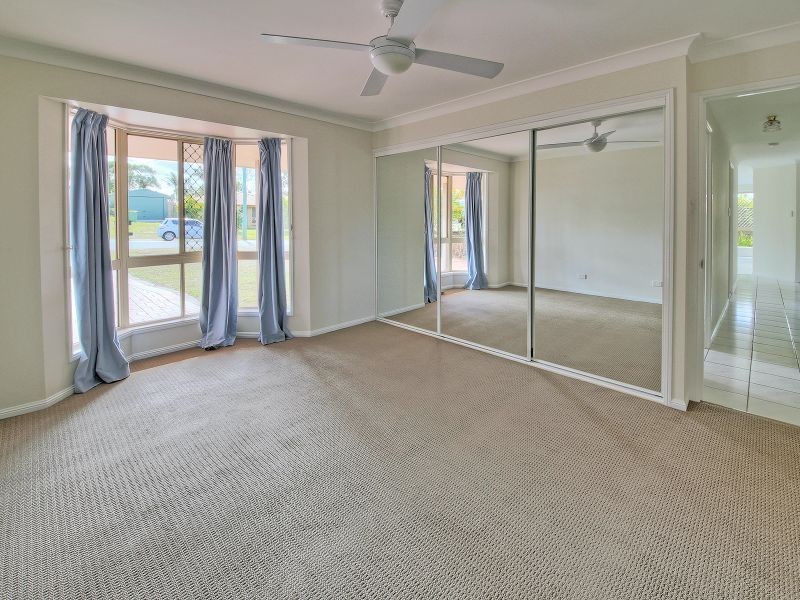 10 Beaufortia Court, Regents Park QLD 4118