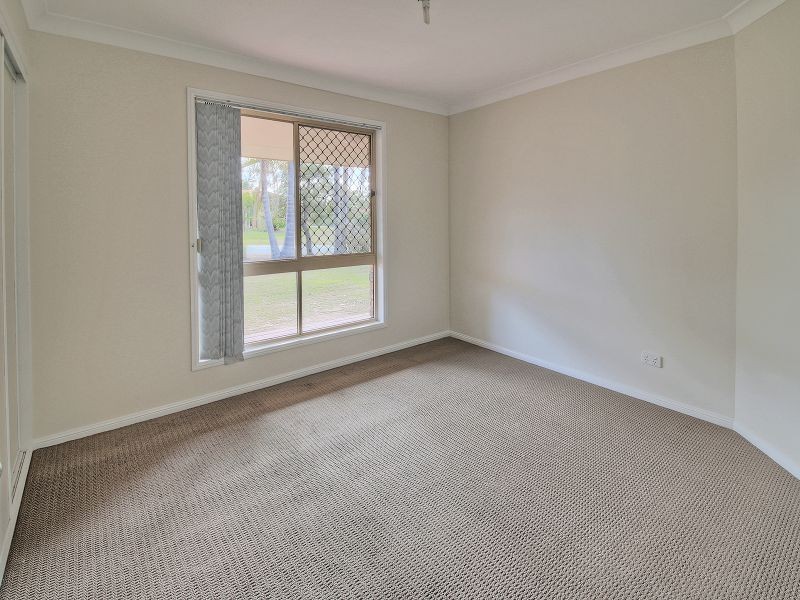 10 Beaufortia Court, Regents Park QLD 4118