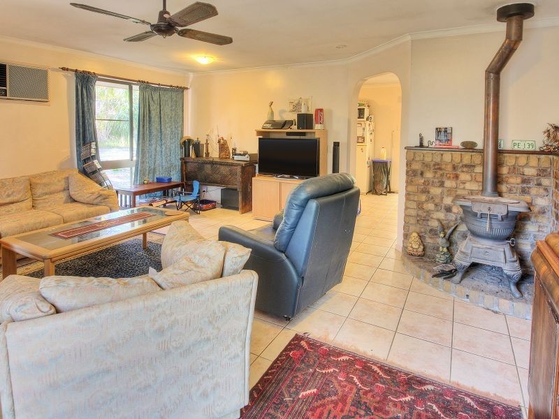 454 Middle Road, Greenbank QLD 4124