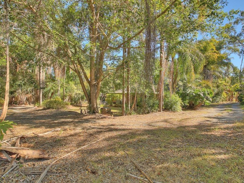 454 Middle Road, Greenbank QLD 4124