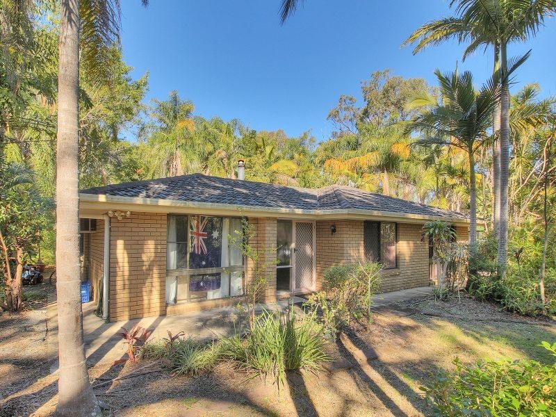 454 Middle Road, Greenbank QLD 4124