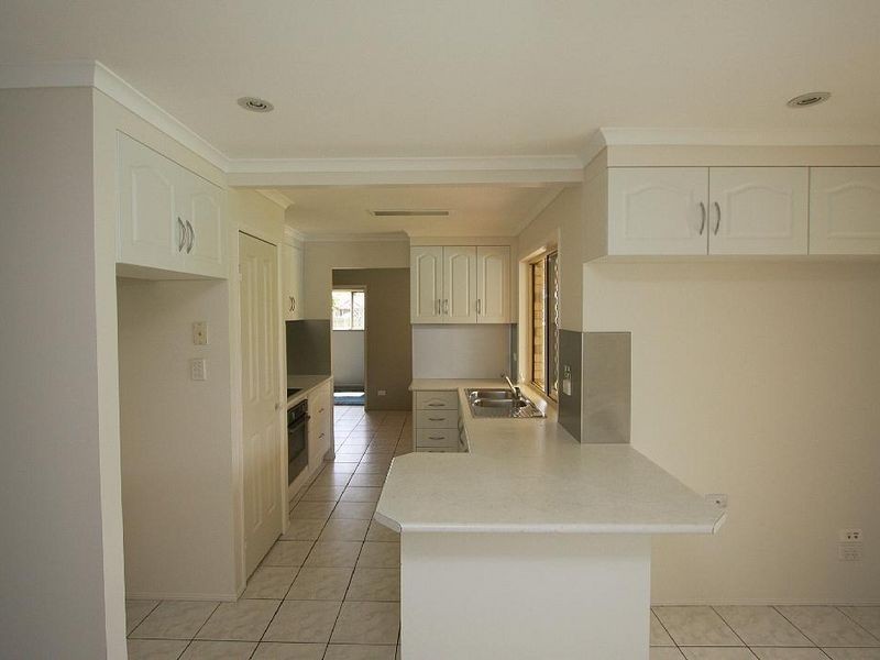 37 Murrumbidgee Street, Hillcrest QLD 4118