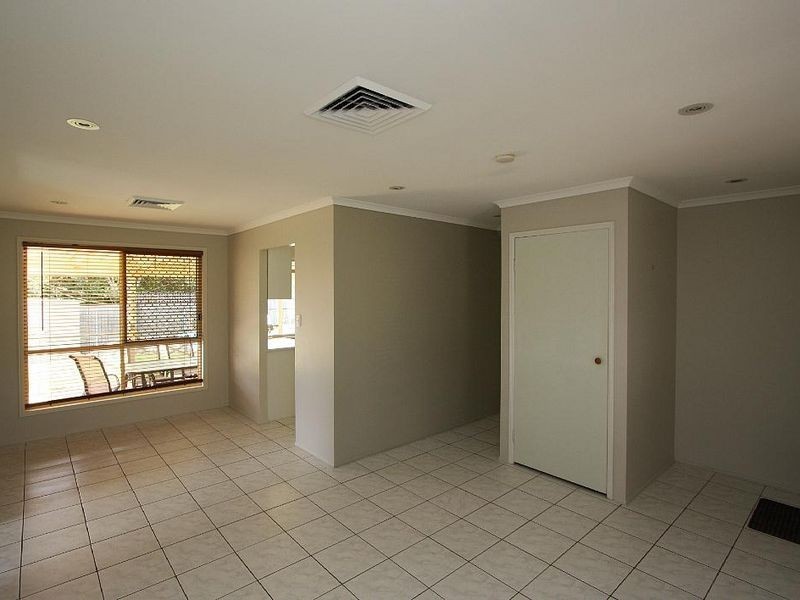 37 Murrumbidgee Street, Hillcrest QLD 4118