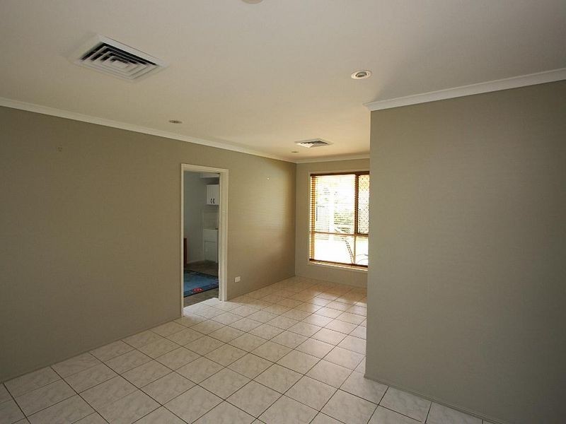 37 Murrumbidgee Street, Hillcrest QLD 4118