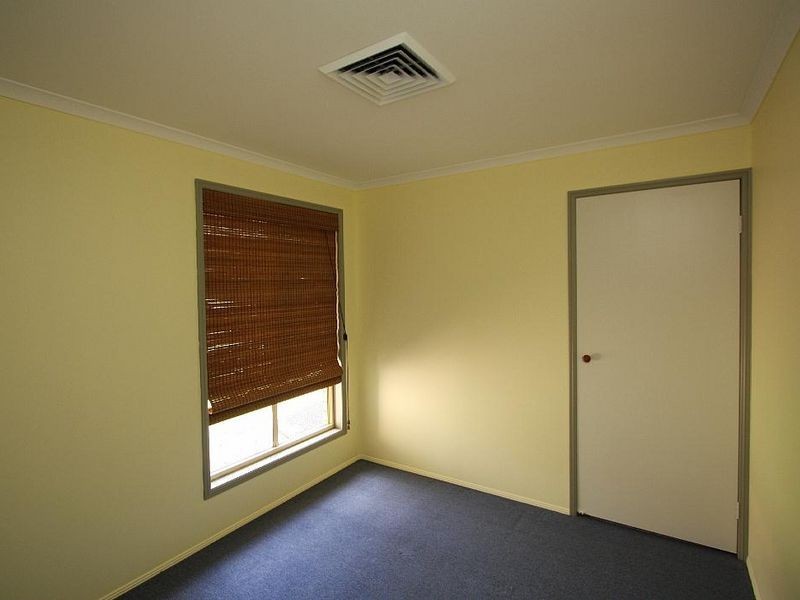 37 Murrumbidgee Street, Hillcrest QLD 4118