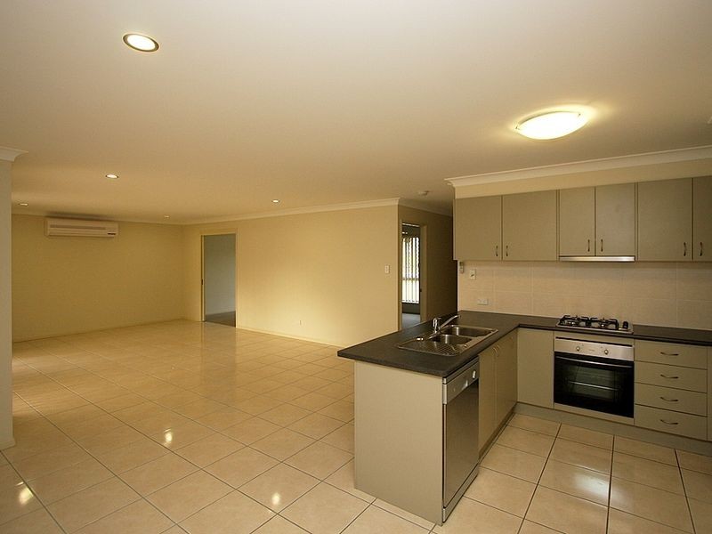 3 Zachary Court, Hillcrest QLD 4118