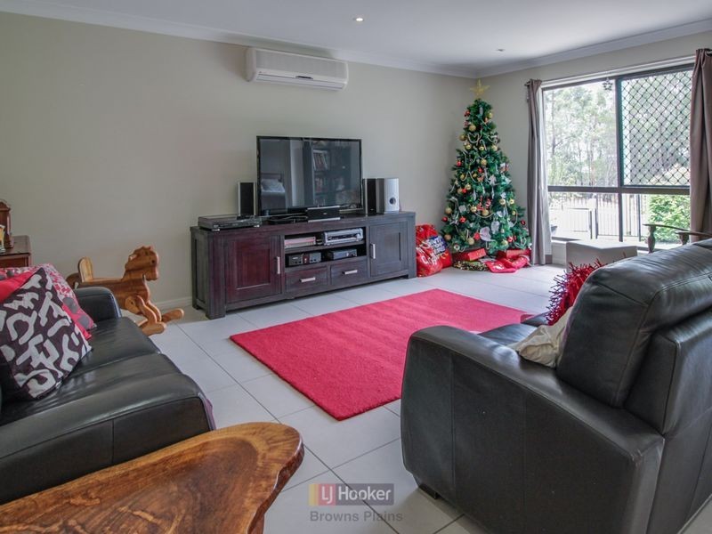 3 Ponderosa Street, Hillcrest QLD 4118