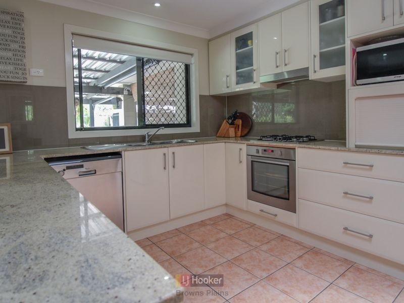 3 Ponderosa Street, Hillcrest QLD 4118