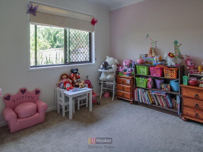 3 Ponderosa Street, Hillcrest QLD 4118