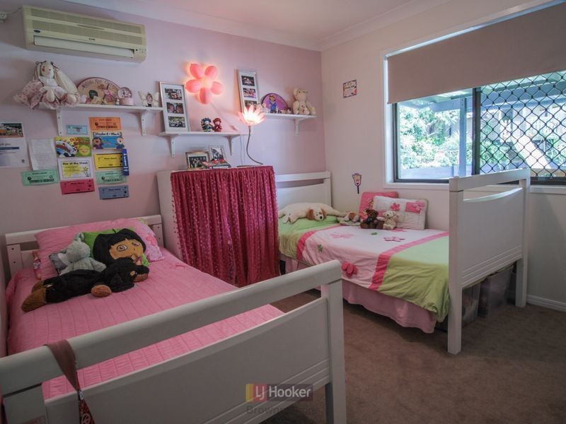 3 Ponderosa Street, Hillcrest QLD 4118