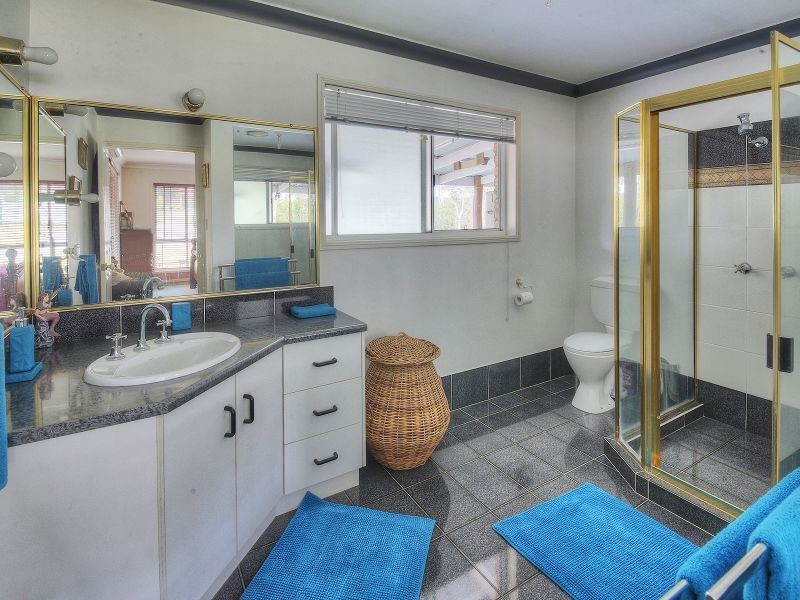 42-44 Cardwell Close, Munruben QLD 4125