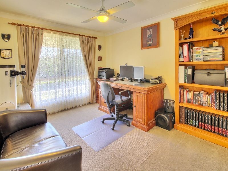 5 Spearlily Close, New Beith QLD 4124