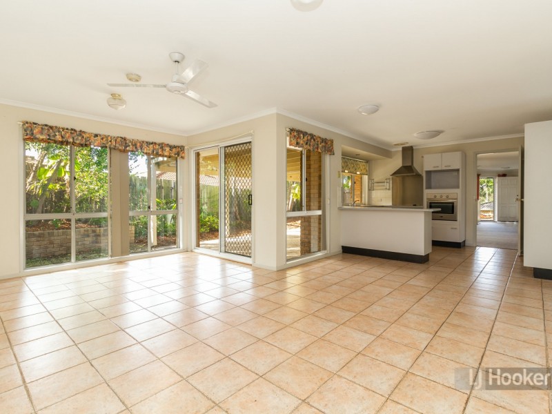 3 Jackson Court, Regents Park QLD 4118