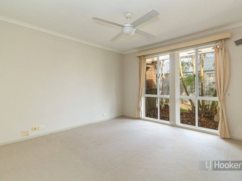 3 Jackson Court, Regents Park QLD 4118