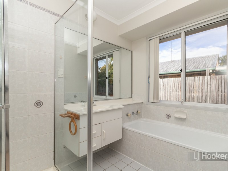 3 Jackson Court, Regents Park QLD 4118