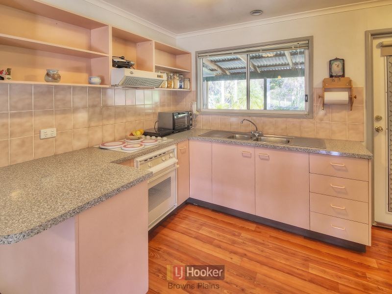 12 Endeavour Court, Park Ridge QLD 4125
