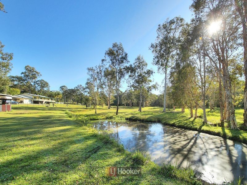 12 Endeavour Court, Park Ridge QLD 4125