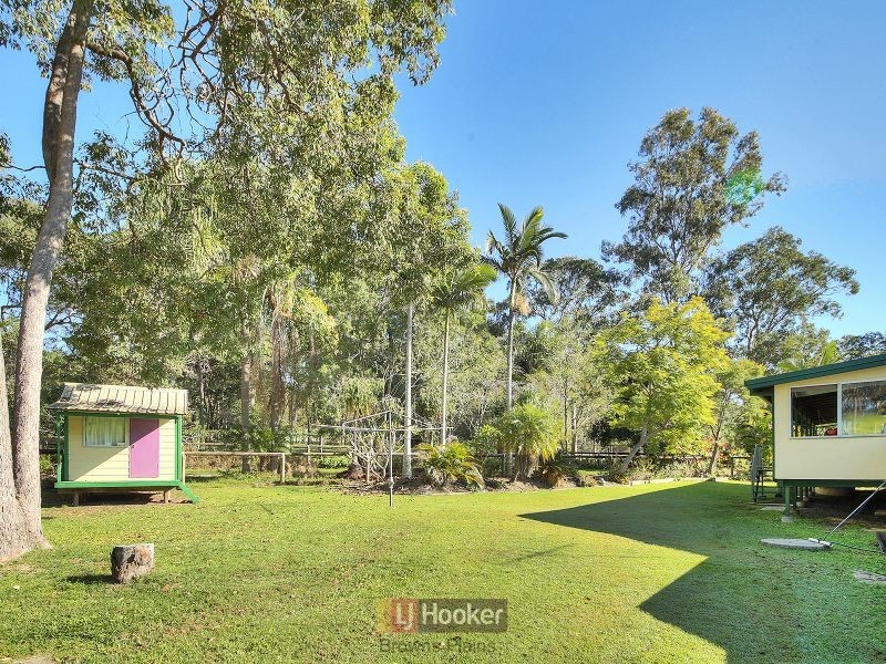 12 Endeavour Court, Park Ridge QLD 4125
