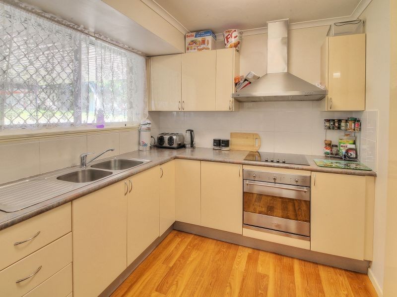 18 Eugene Street, Boronia Heights QLD 4124