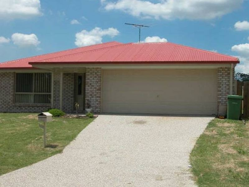 18 Pidgeon Boulevard, Crestmead QLD 4132