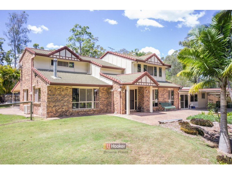 17 Barrine Court, Park Ridge South QLD 4125