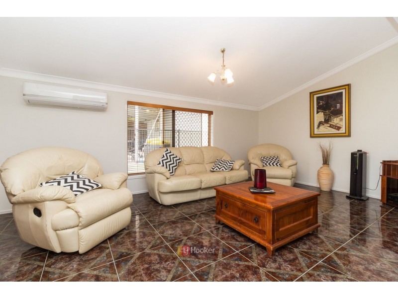 17 Barrine Court, Park Ridge South QLD 4125