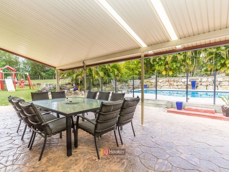 17 Barrine Court, Park Ridge South QLD 4125