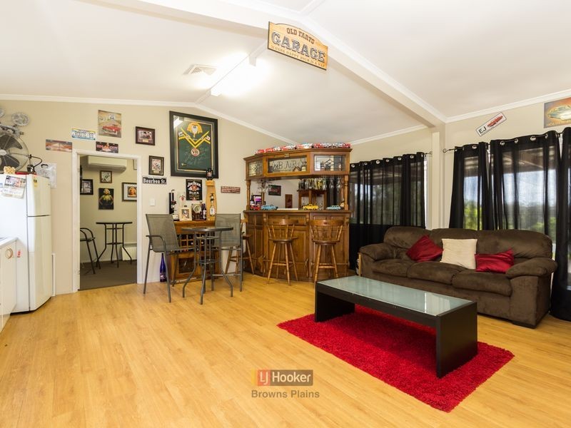 17 Barrine Court, Park Ridge South QLD 4125