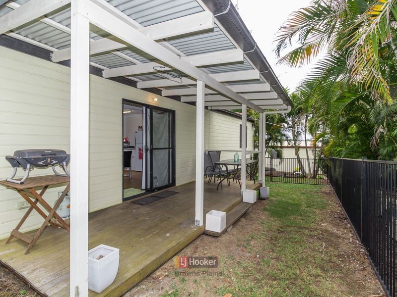 17 Barrine Court, Park Ridge South QLD 4125