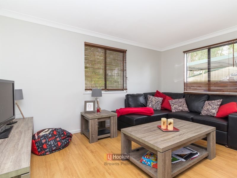 17 Barrine Court, Park Ridge South QLD 4125