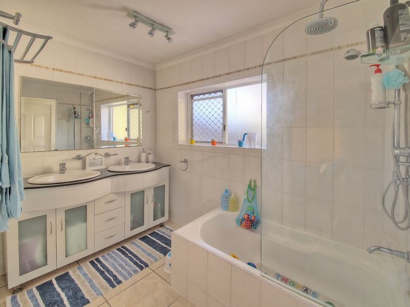 33 Flinders Crescent, Boronia Heights QLD 4124