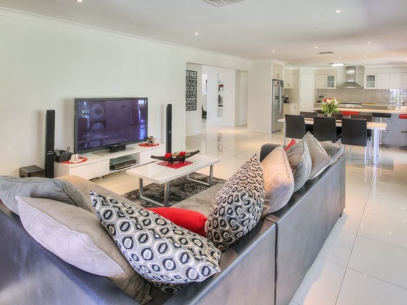 420 Spring Mountain Drive, Greenbank QLD 4124