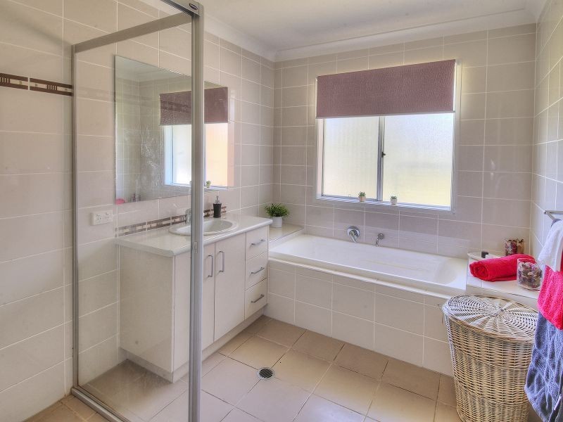 420 Spring Mountain Drive, Greenbank QLD 4124