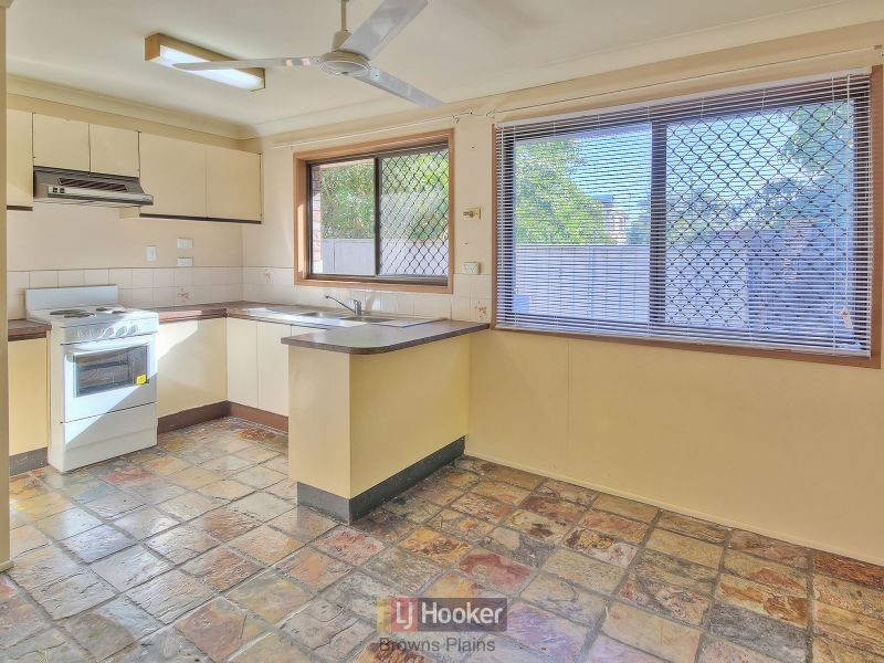 33 Pauline Street, Marsden QLD 4132