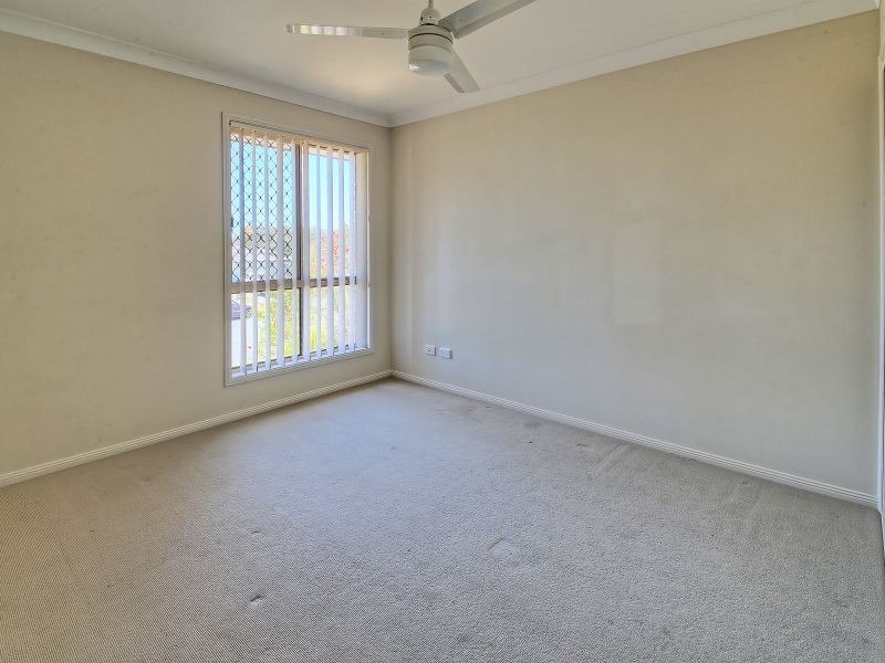 7 Zoe Place, Hillcrest QLD 4118