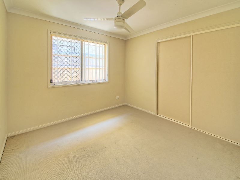 7 Zoe Place, Hillcrest QLD 4118