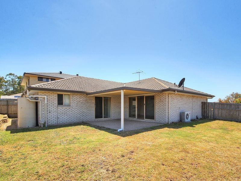 7 Zoe Place, Hillcrest QLD 4118