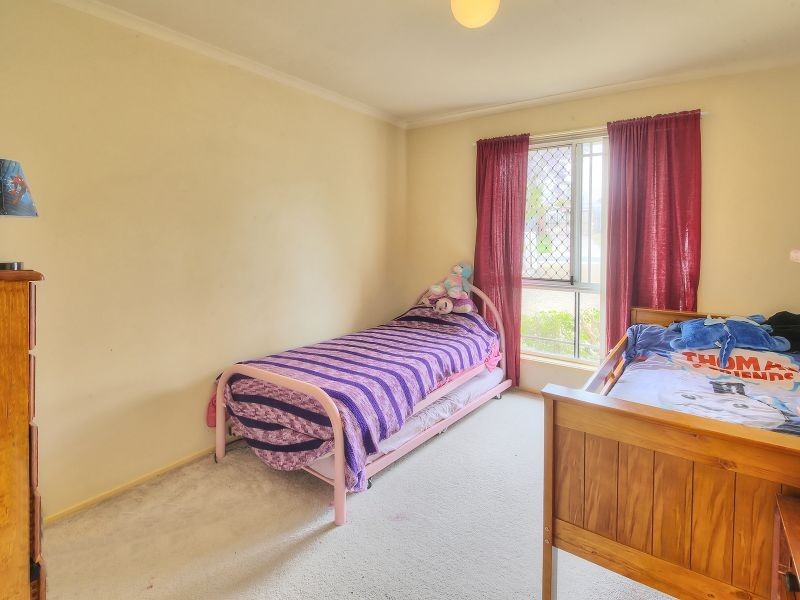 4 Mooloolah Court, Hillcrest QLD 4118