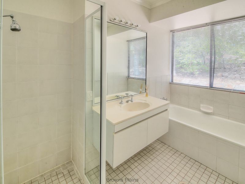 45 Parkroyal Crescent, Regents Park QLD 4118