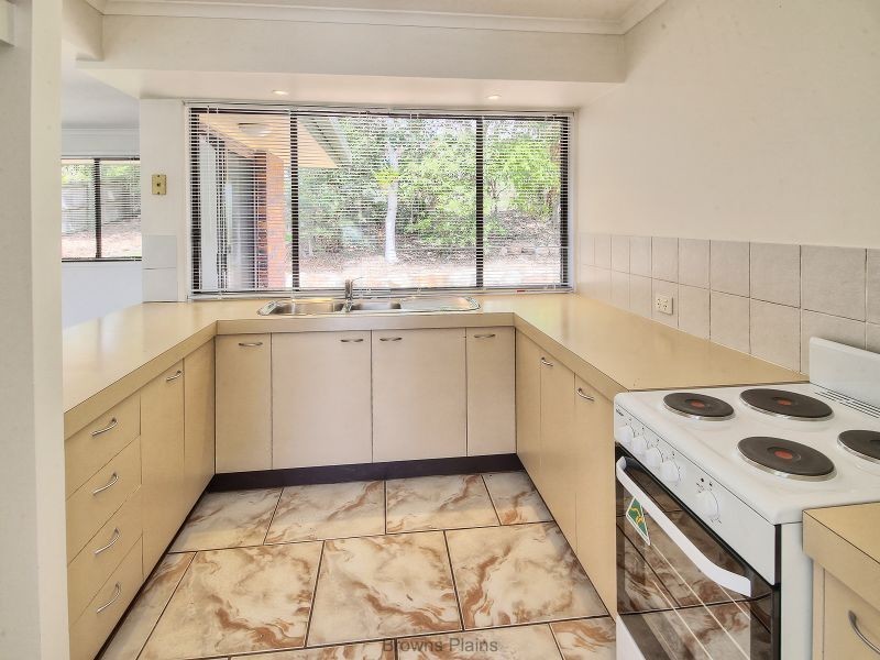 45 Parkroyal Crescent, Regents Park QLD 4118