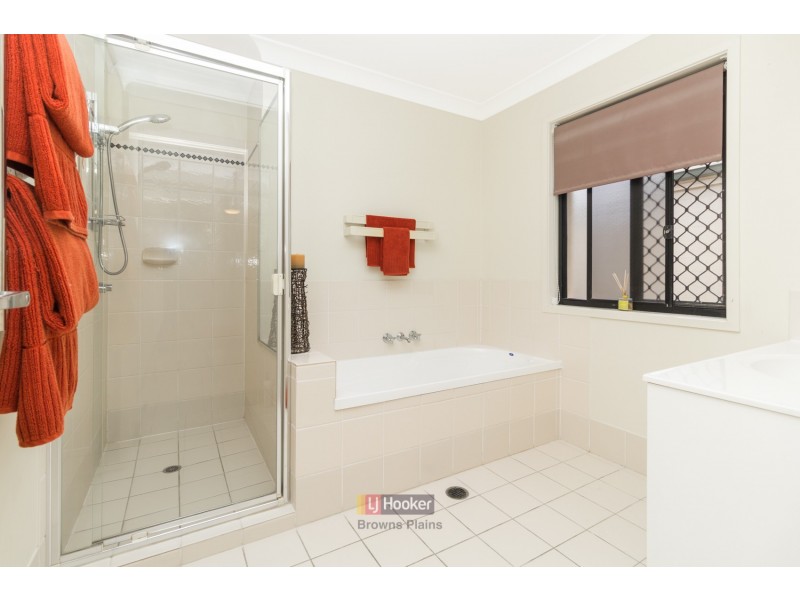 11 Webcke Avenue, Crestmead QLD 4132