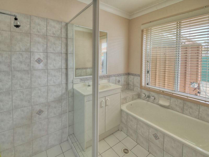17 Murrumbidgee Street, Hillcrest QLD 4118