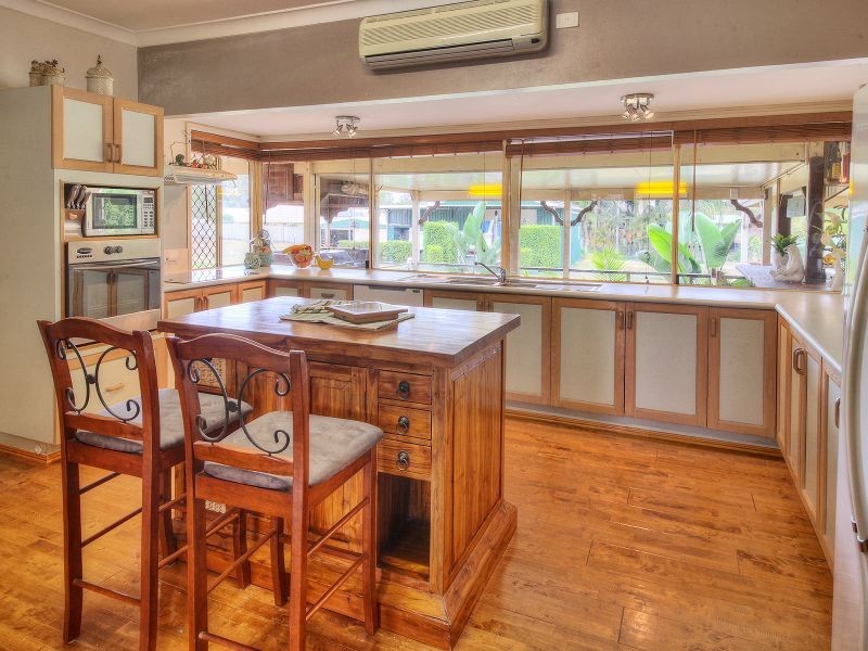 34 Dalkeith Court, Park Ridge South QLD 4125