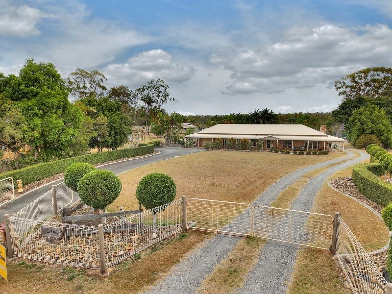 34 Dalkeith Court, Park Ridge South QLD 4125