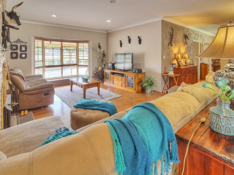 34 Dalkeith Court, Park Ridge South QLD 4125