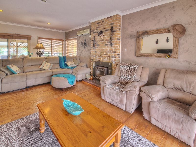 34 Dalkeith Court, Park Ridge South QLD 4125