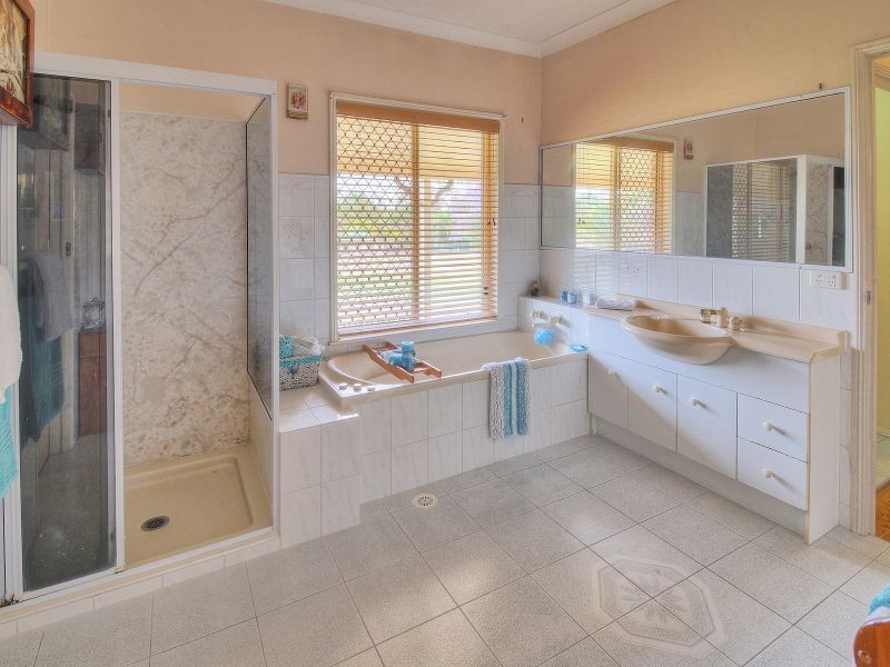 34 Dalkeith Court, Park Ridge South QLD 4125